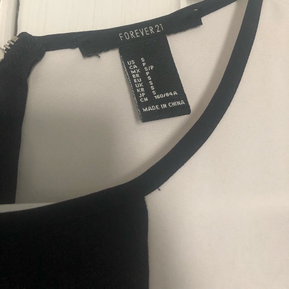 Blouse - Picture 2 of 2